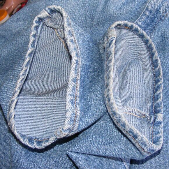 LEVI'S Vintage 540 Jeans, 44, BROWN TAB, Light Blue Wash, Zipper fly - Picture 9 of 11